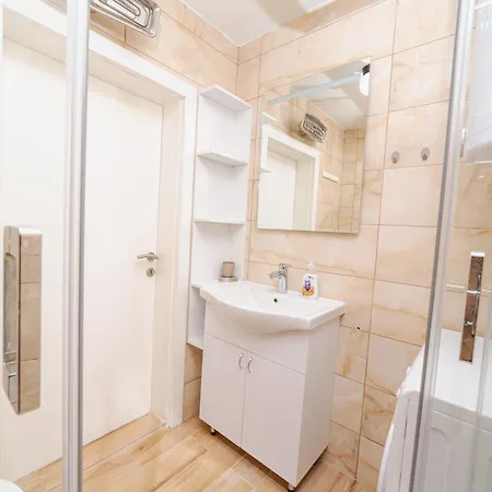 Skopje City Stay Lägenhet *